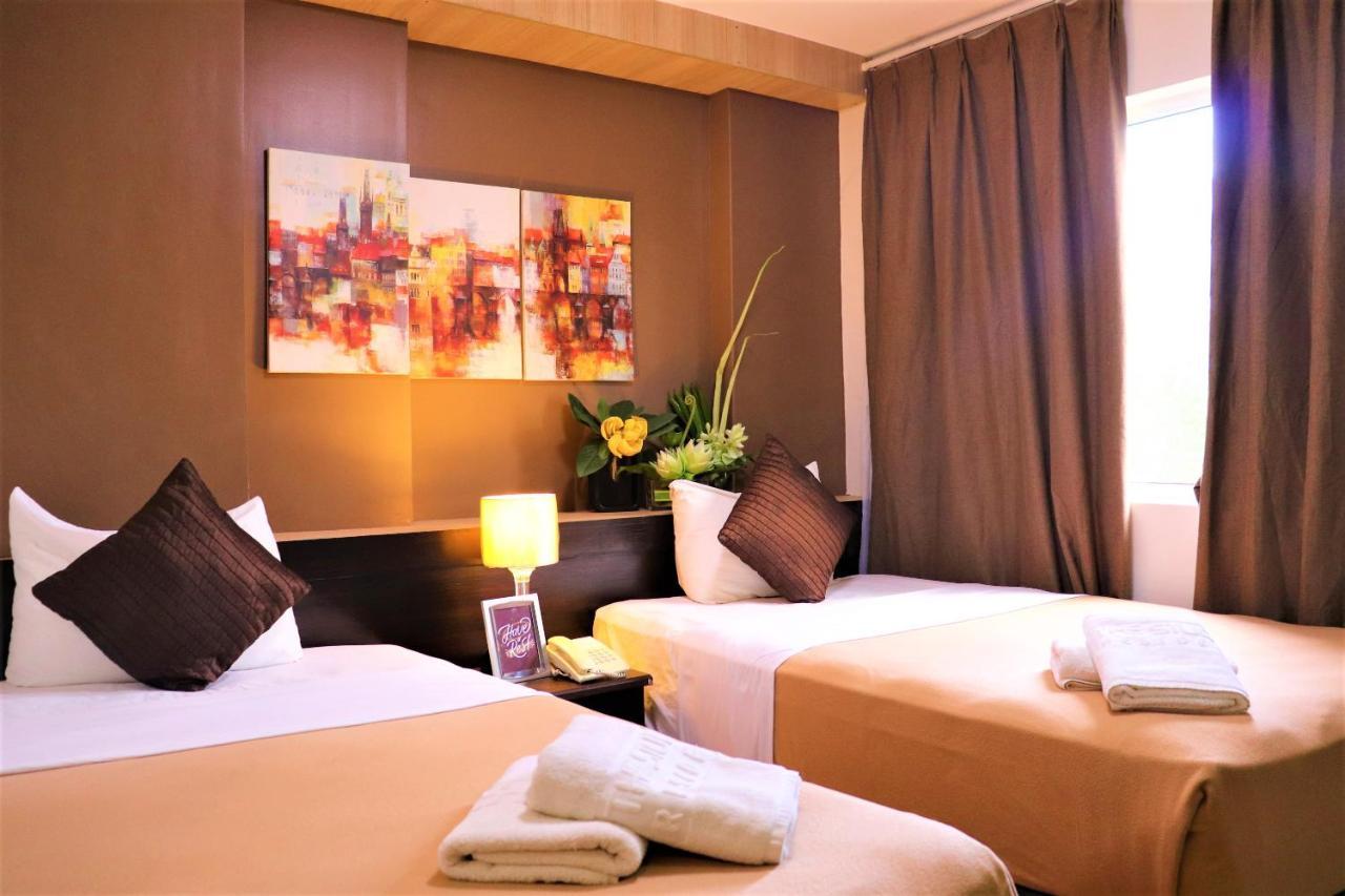 The Studio 18 Residences Manila Exterior photo