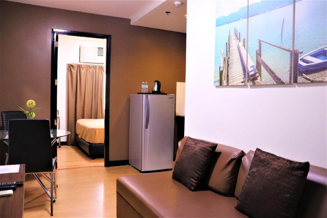 The Studio 18 Residences Manila Exterior photo
