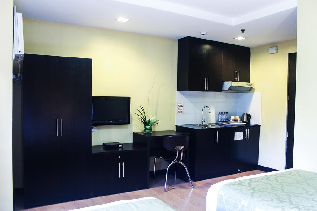 The Studio 18 Residences Manila Exterior photo