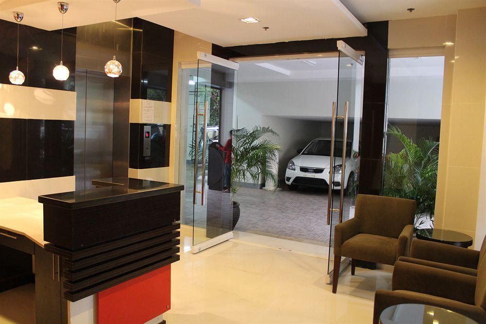 The Studio 18 Residences Manila Exterior photo