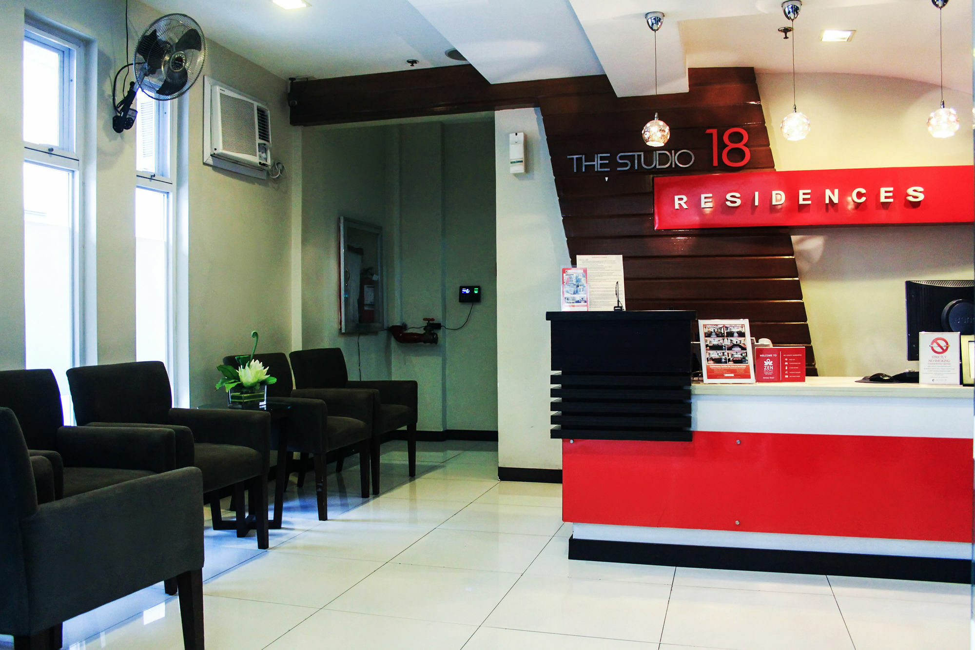 The Studio 18 Residences Manila Exterior photo